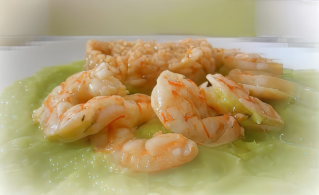 GAMBERI A VAPORE CON CREMA DI ZUCCHINE E RISO AL CARAPACE