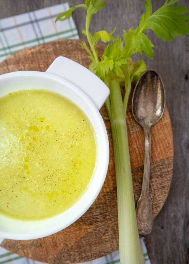 ZUPPA DI SEDANO IRLANDESE ZUPPA DI SEDANO IRLANDESE