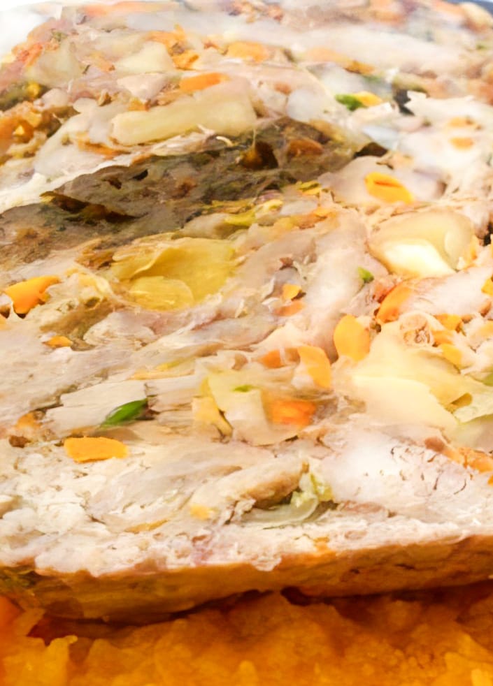 POLPETTONE DI POLLO ALLA FRUTTA SECCA CON PURE' RUSTICO DI PATATE AMERICANE