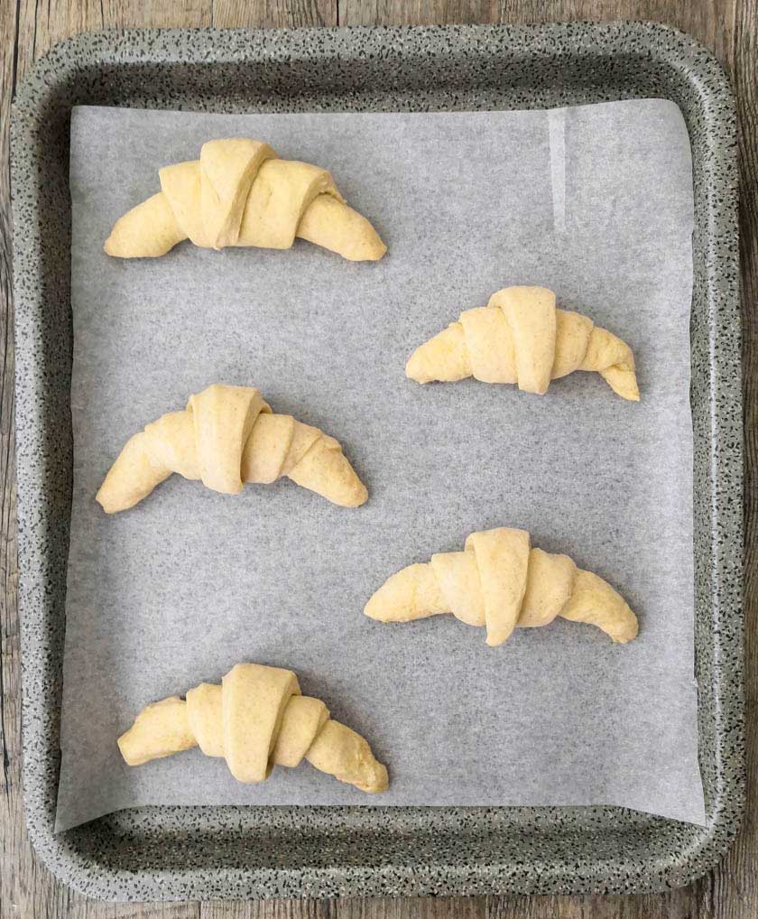 CROISSANT AI CEREALI SFOGLIATI DI IGINIO MASSARI CROISSANT AI CEREALI SFOGLIATI DI IGINIO MASSARI