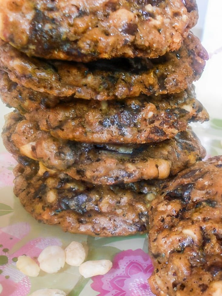 COOKIES CON NOCCIOLE,CIOCCOLATO E RISO SOFFIATO